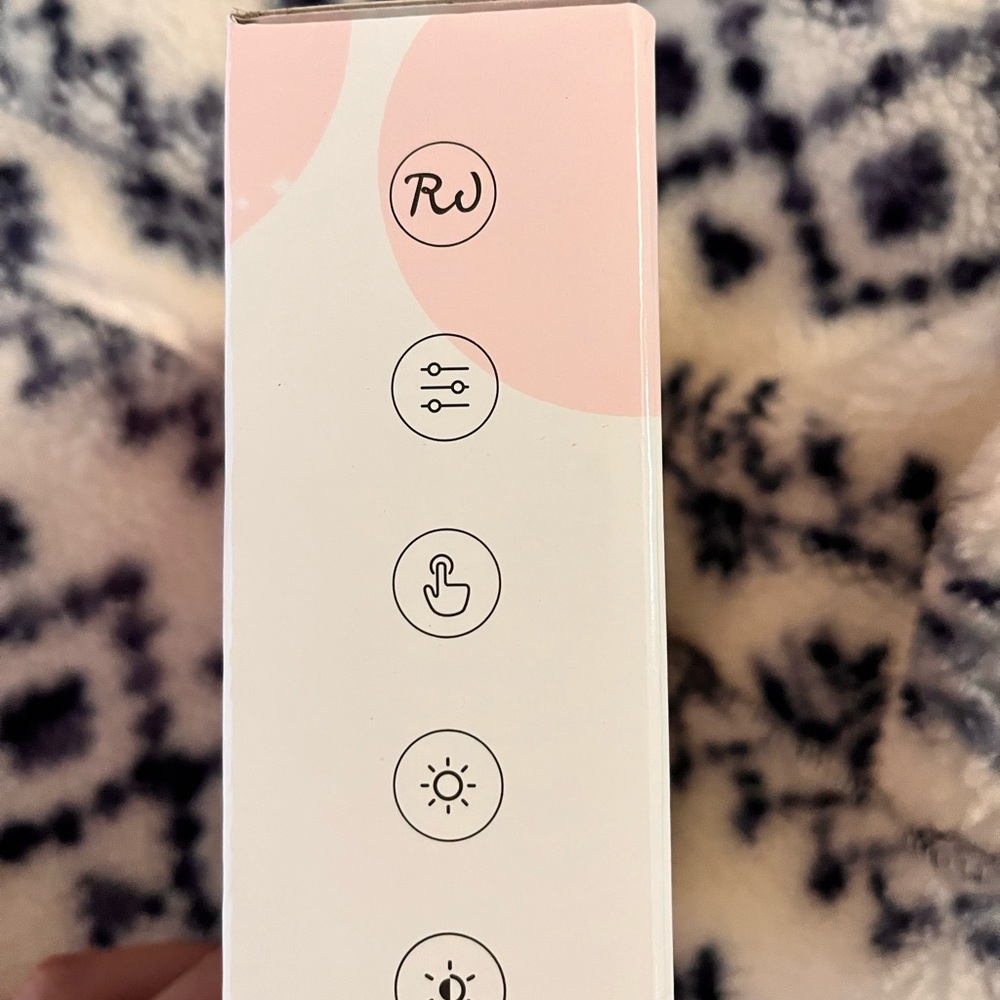 LED Touch Control Compact Mirror - Picture 3 of 6